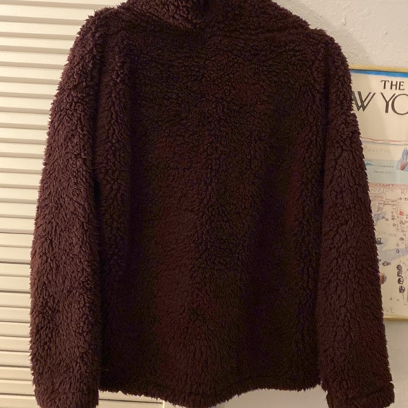 a new day Burgundy Cowl Neck Shirpa pullover size L, like new! - Picture 4 of 4
